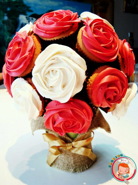 rose cupcakes for mother s day byARYUU/ARYUU | SnapDish[スナップディッシュ] (ID ...