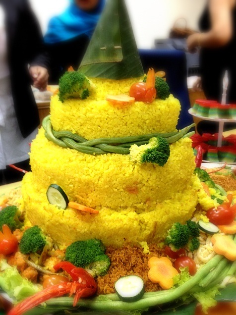  Nasi Kuning Cake  Jeremy Khoo SnapDish  ID XyWX8a 