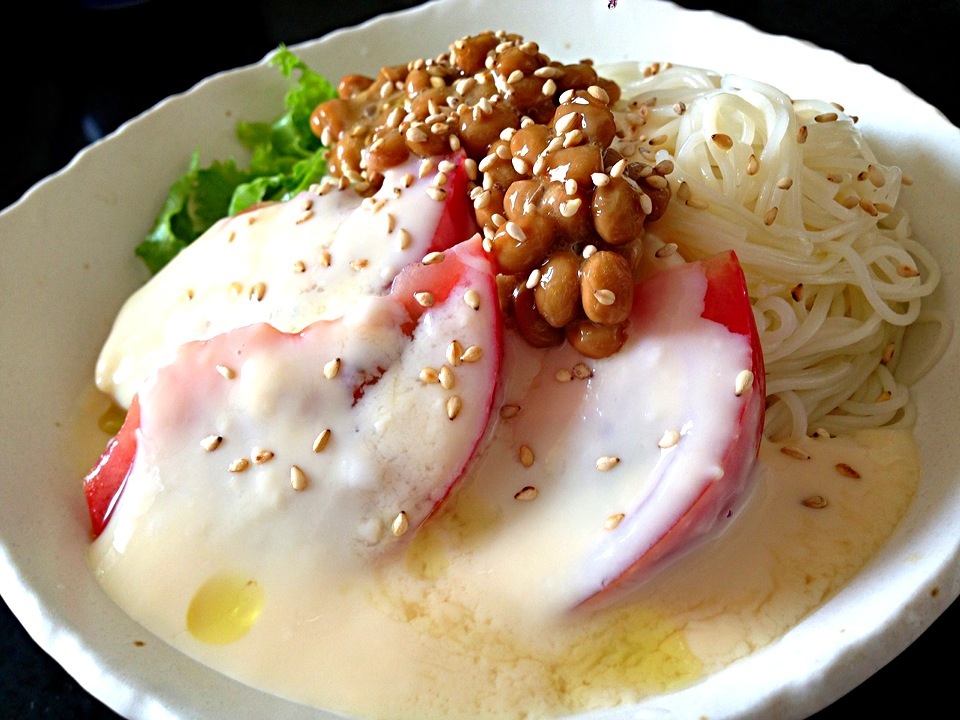 豆乳カルボナーラ仕立ての納豆素麺 Shikano Snapdish スナップディッシュ Id Ub8a8a