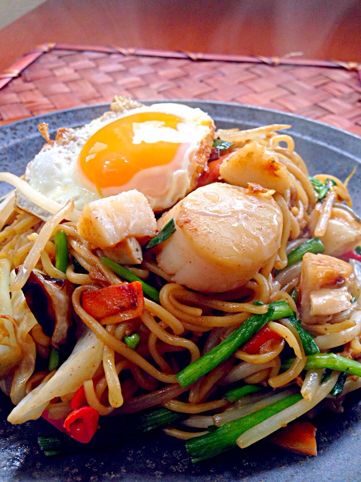 Oyster sauce fried noodle of scallop/🌈Ami🍻 SnapDish[スナップディッシュ] (ID