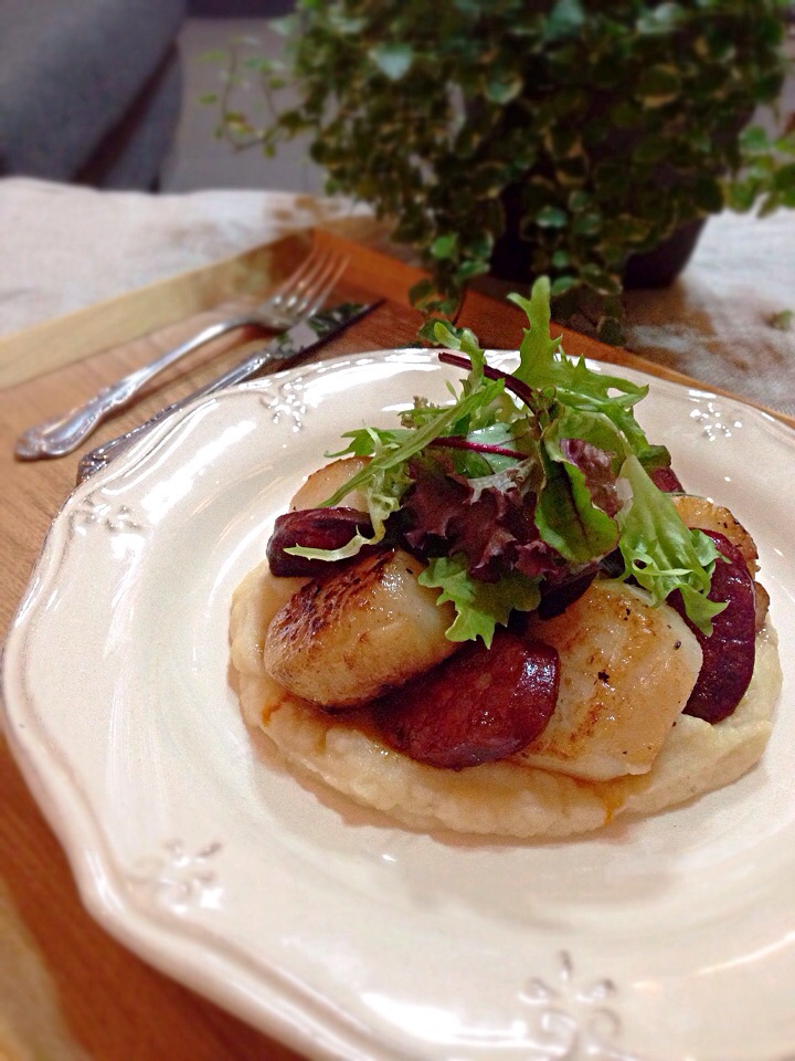 Scallop chorizo celery root pur e green salad/rick chan | SnapDish[スナップ ...