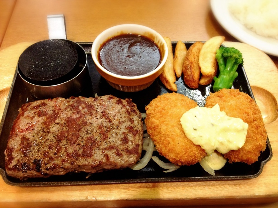 初ココスハンバーグステーキ 帆立クリームコロッケ Gtu Snapdish スナップディッシュ Id Wz9t8a