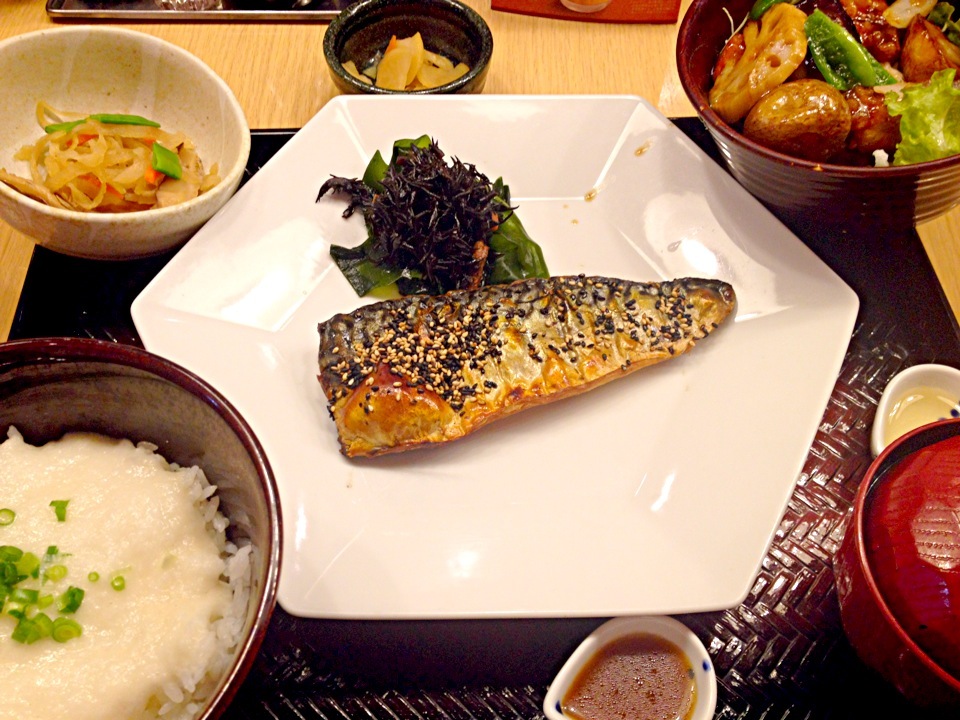 さばの炭火焼定食0 ミニ鶏と野菜の黒酢あん390 とろろ70 1 280円也at大戸屋自由が丘店 秋山知隆 Snapdish スナップディッシュ Id O0gr8a