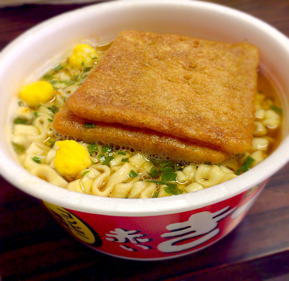 東洋水産 マルちゃん 赤いきつねうどん コンビニ限定ふっくらお揚げ2枚入り/ぬぬ。 | SnapDish[スナップディッシュ] (ID:XDqzTa)