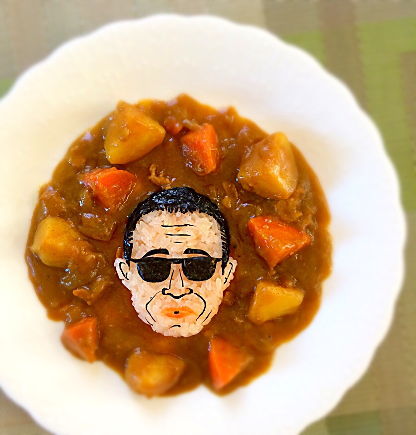 カレー皿はキャンバスだ！Hiromiromiさんのデコカレーの世界がすごすぎる