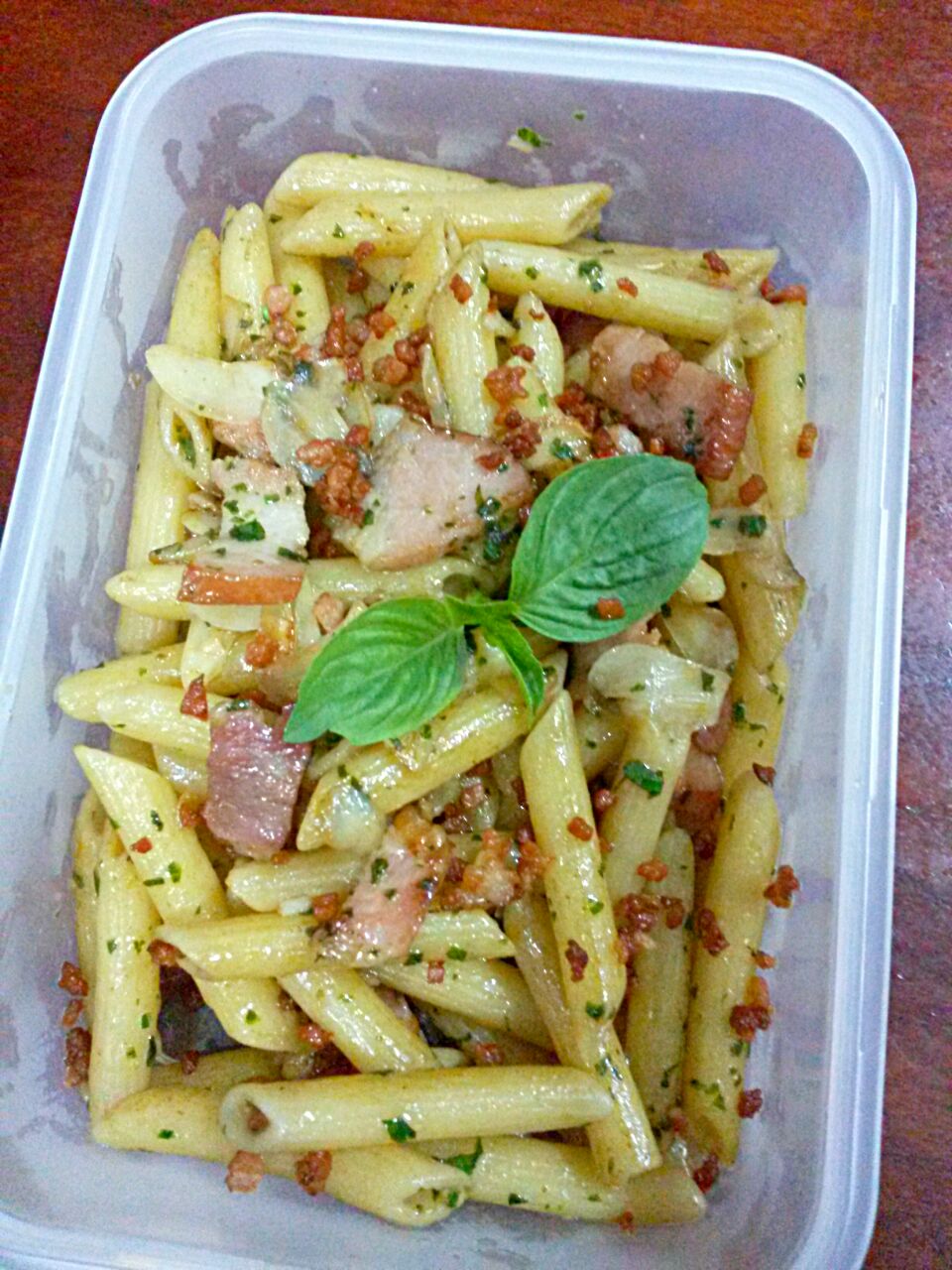 Lunch Box Pasta with Bacon/Jeab Lert | SnapDish[スナップディッシュ] (ID:TPniTa)