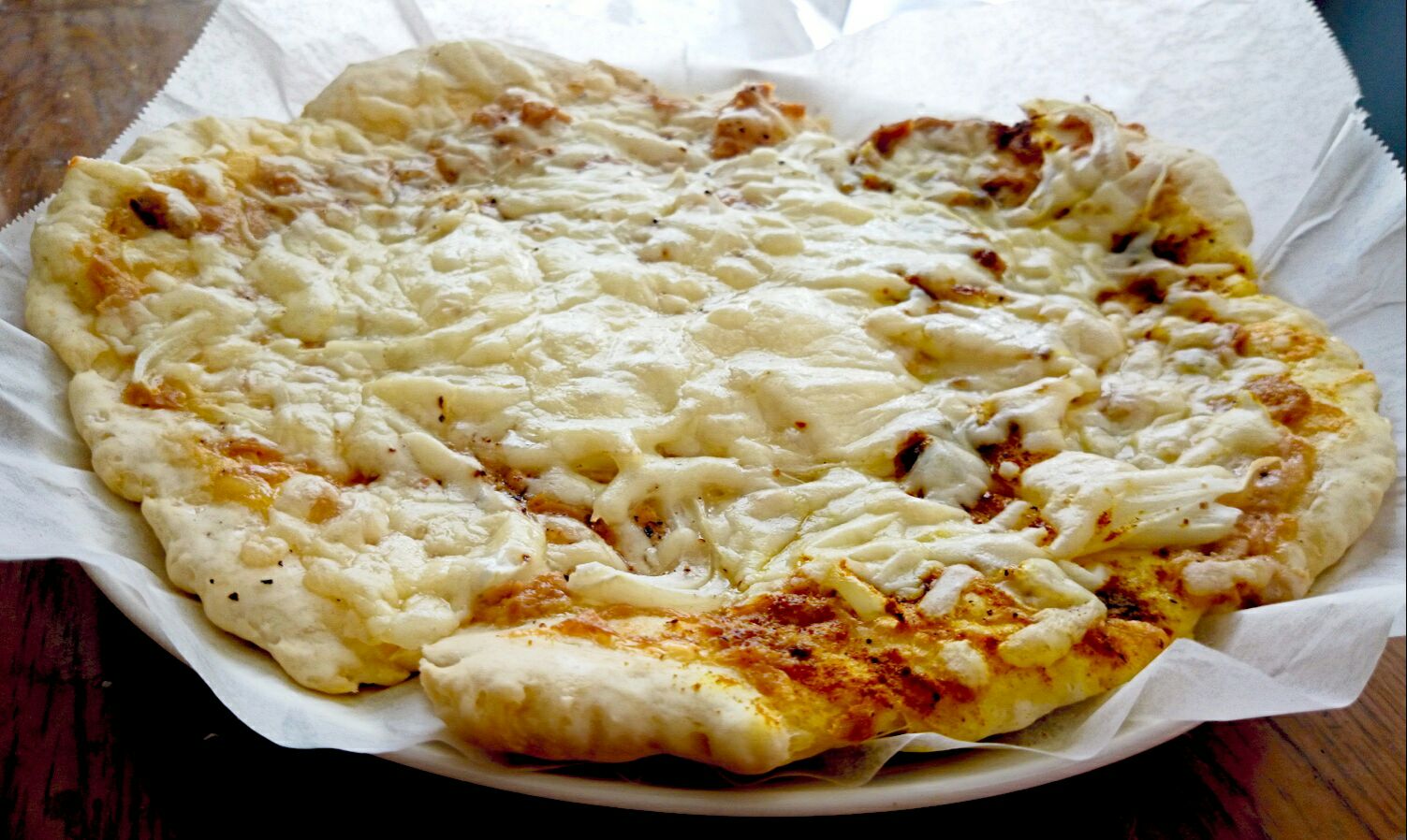 ツナタマピザ と ツナカレーピザ