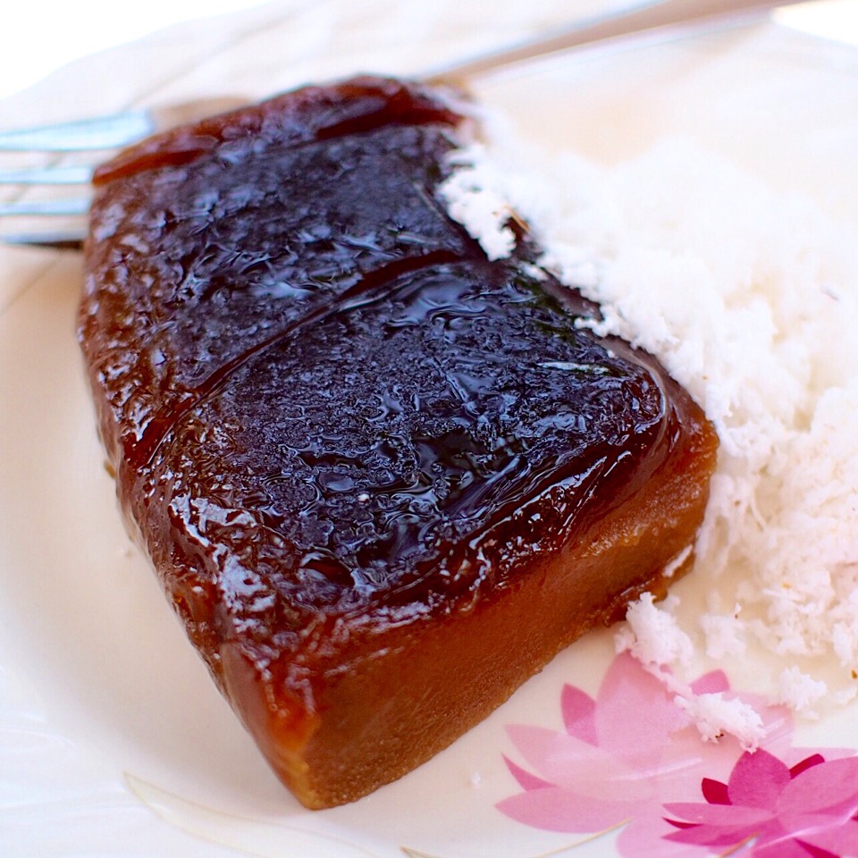 Kutsintabrown Rice Cake黒砂糖を練り込んだ餅 フィリピンには餅系のお菓子が色々あるみたいですな Kenny Hirai Snapdish スナップディッシュ Id 5spaoa