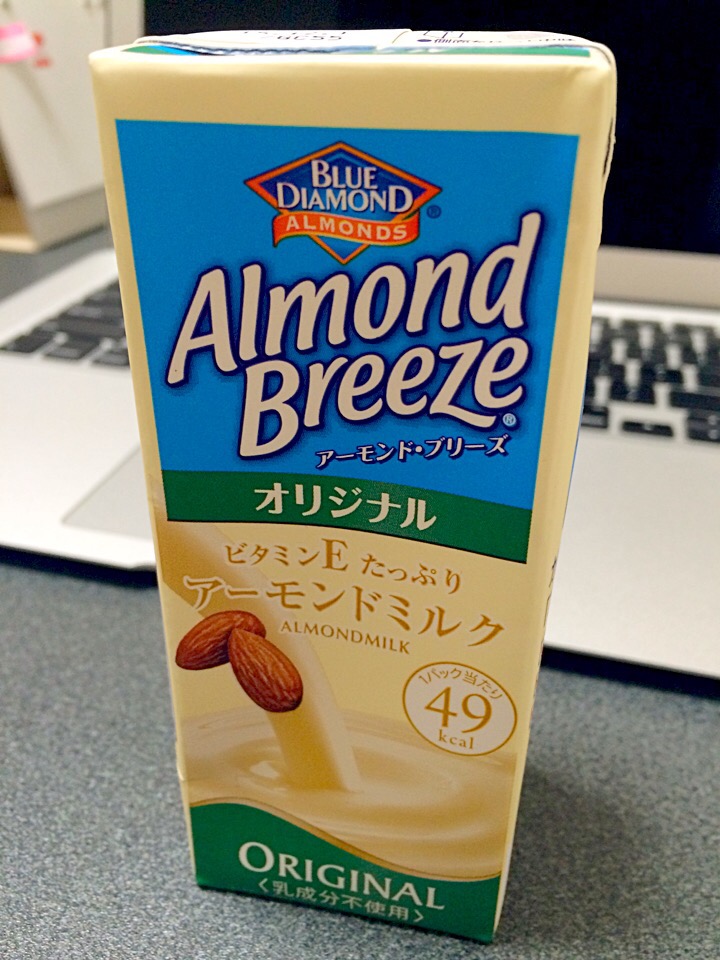 今人気のアーモンドミルクってどう使えばいいの！？