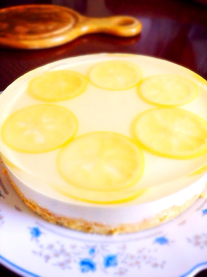 妹の誕生日にリクエストのレアチーズケーキとレモンゼリーの二層ケーキ Kumiko Shimomura Snapdish スナップディッシュ Id Wrwa8a