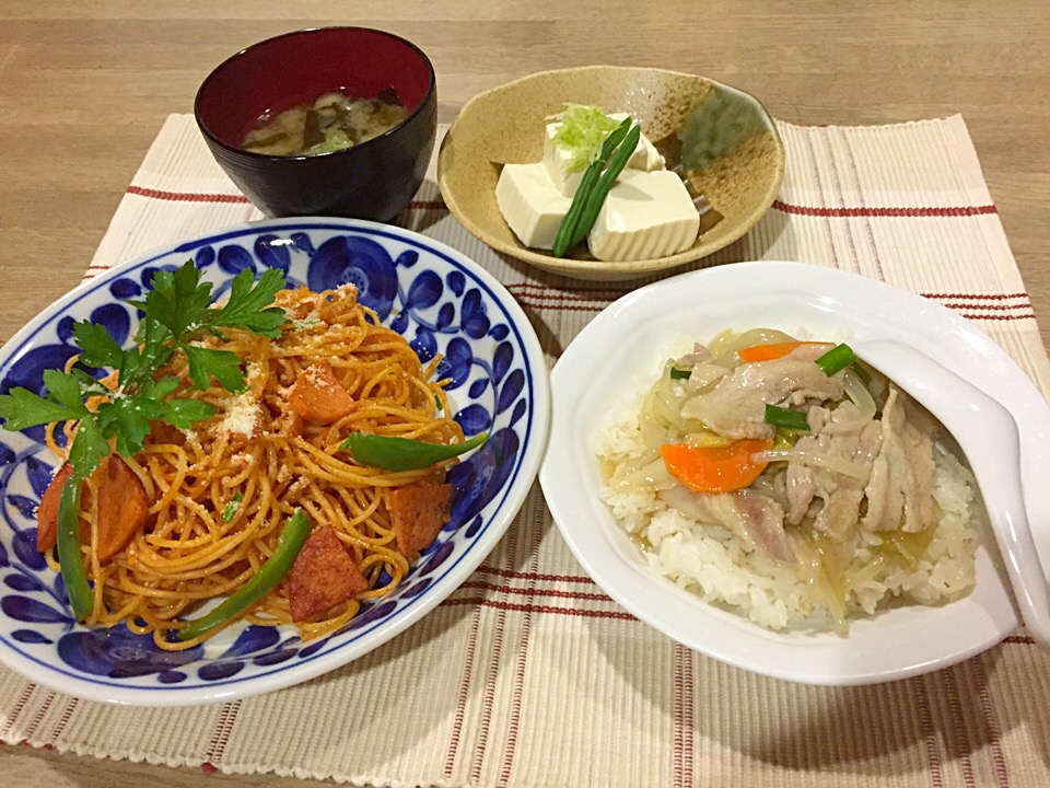 豚バラと白菜の中華炒めあんかけ丼 ナポリタン 温豆腐 舞茸とワカメの