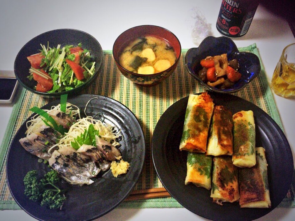 いつかの 夕飯 何かの刺身 なんだっけササミチーズ春巻 蓮根人参の炒め煮 水菜のサラダ 麩の味噌汁 献立 ぐり Snapdish スナップディッシュ Id Tbrbfa