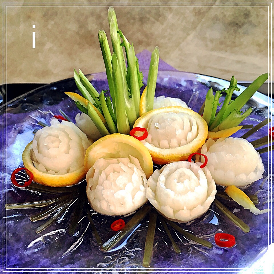 菊花かぶ 【pickled turnip carved like chrysanthemum】
