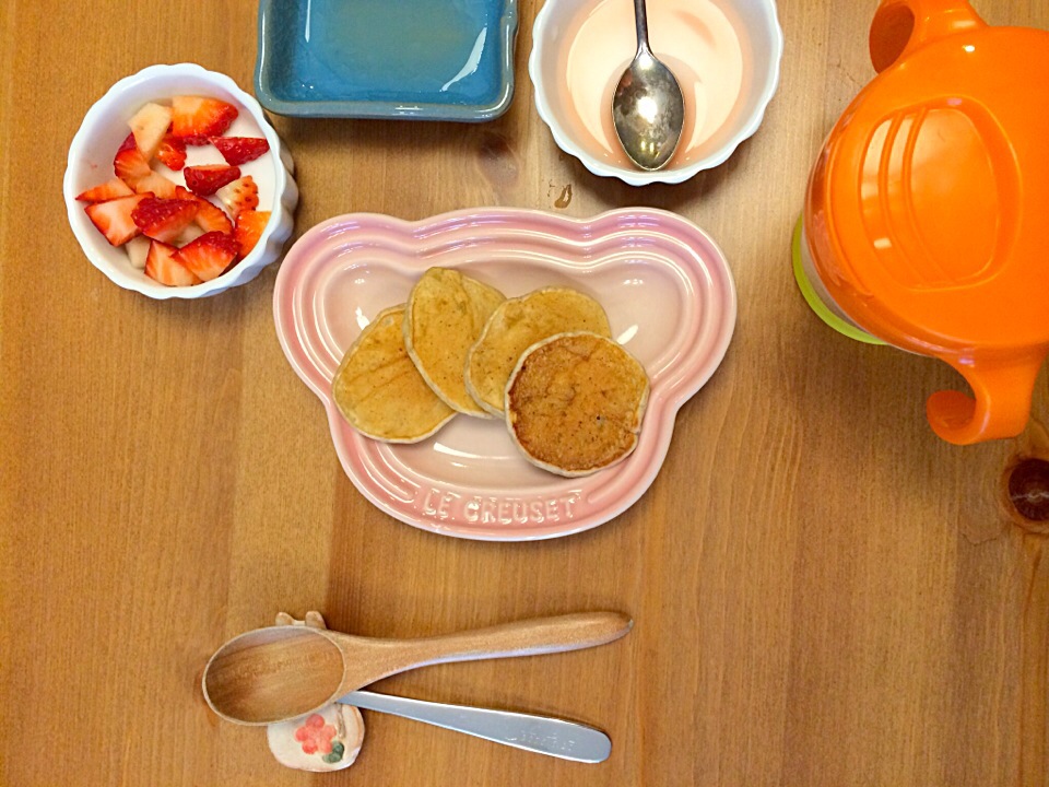 3月31日の朝ごはん9 月ちゃんの離乳食バナナパンケーキ いちご Sanji Snapdish スナップディッシュ Id 9kxvia