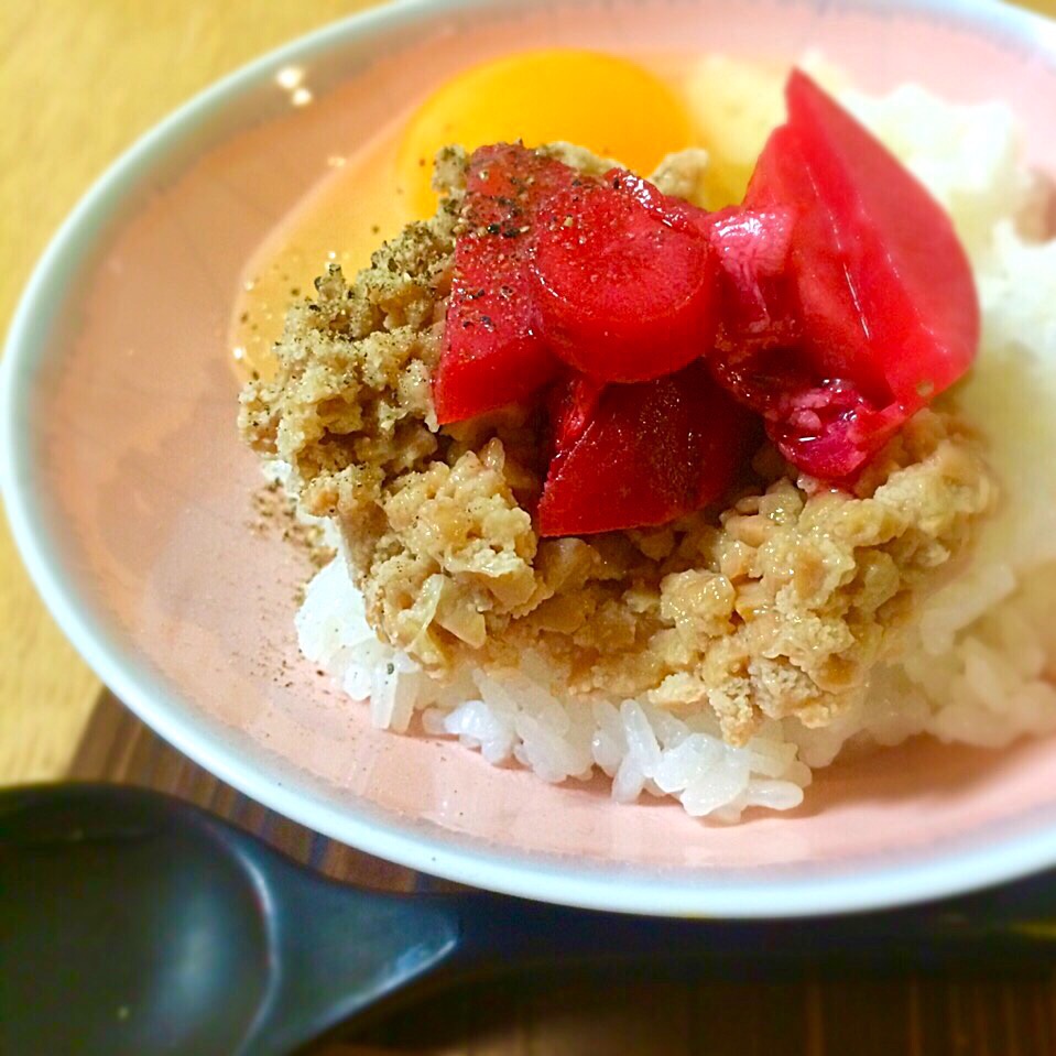 赤蕪マリネと納豆の卵かけご飯／TKG with Red Pickled Turnips, NATTOU
