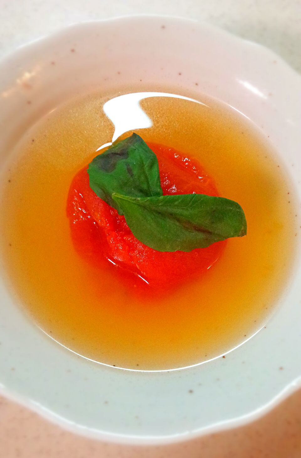 丸ごとトマトのコンソメスープ ゆっこ Snapdish スナップディッシュ Id Aprjwa