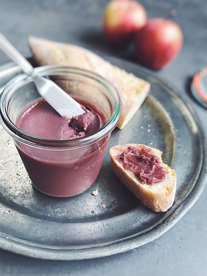 Red wine apple butter