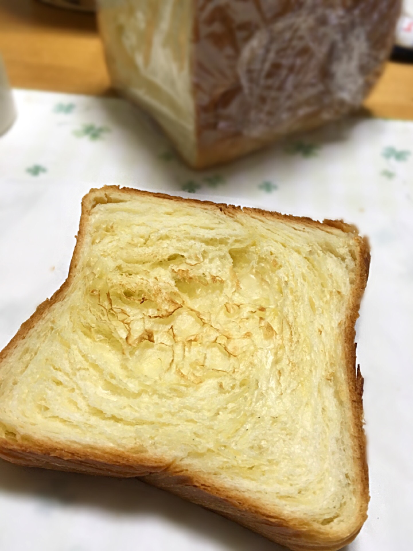 デニッシュ食パンのトースト