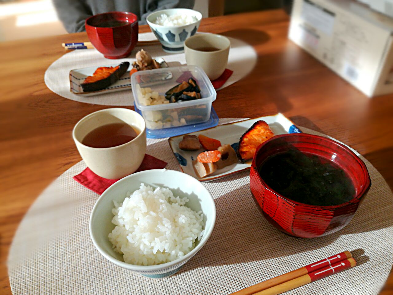 12月 朝ごはん 献立 粕漬け焼き鮭 筑前煮 わかめスープ ぬか漬け こあさ Snapdish スナップディッシュ Id E41kda