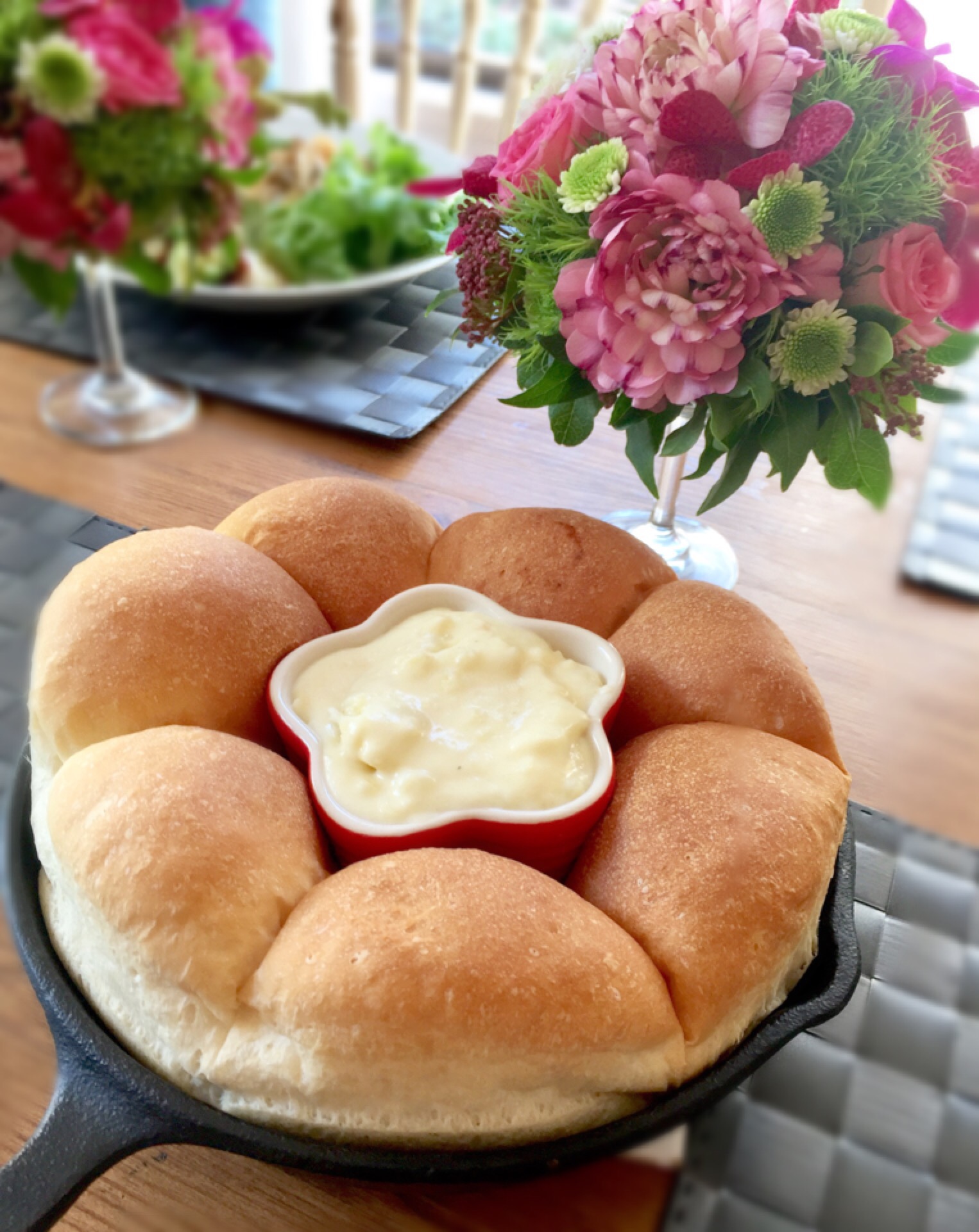 Sakurakoさんの料理 スキレットブレッド 伸びるマッシュポテトのアリゴを添えて カタツムリ Snapdish スナップディッシュ Id Njzm8a