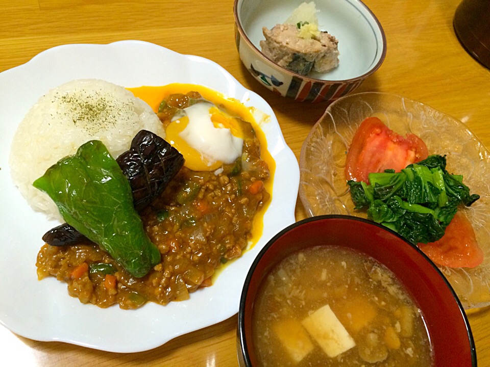 ドライカレー トマトと雪菜のお浸し さばの大根おろし添え なめこ汁 いちご Snapdish スナップディッシュ Id Oz1wfa