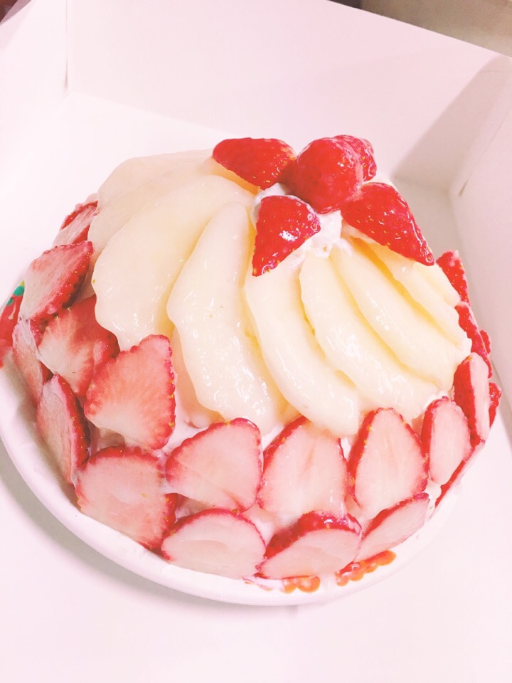 イチゴとラフランスのドームケーキ ここまま Snapdish スナップディッシュ Id 4le8za