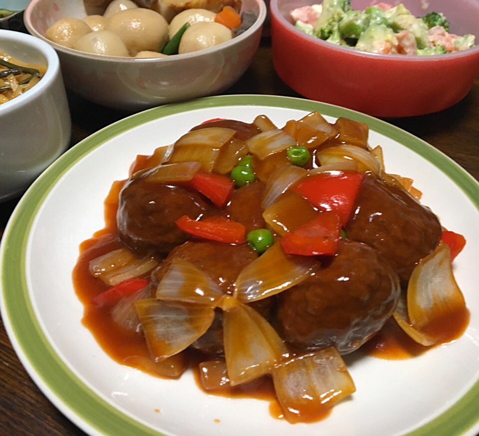 晩ごはんうずらの卵入肉団子の甘酢あん里芋煮 アボカドトマトブロッコリーのサラダ タケノコのきんぴら メンマ ふきの煮物 きゅうりのたまり漬 雑穀ごはん 玉ねぎとじゃがいもの味噌汁 ぽんた Snapdish スナップディッシュ Id Bu1f5a