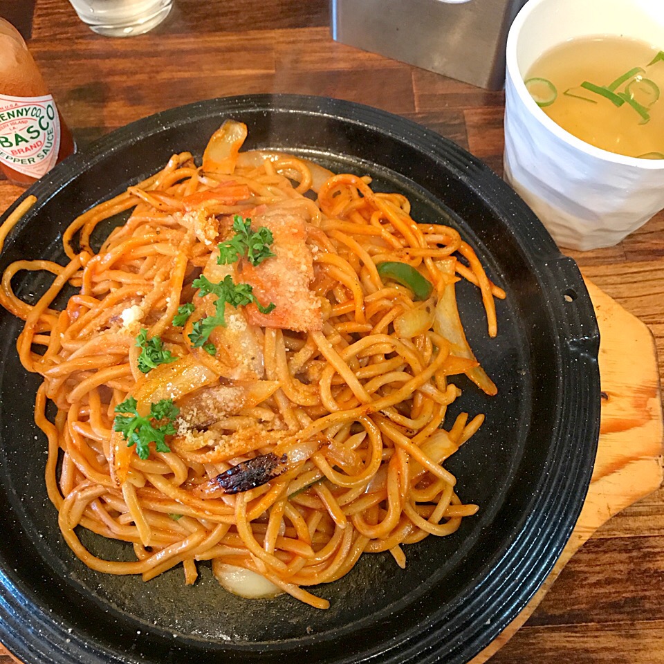 ナポリタン焼きそば中 鯛だしスープ まるしょう 本郷三丁目/塩豚骨 | SnapDish[スナップディッシュ] (ID:zf00aa)