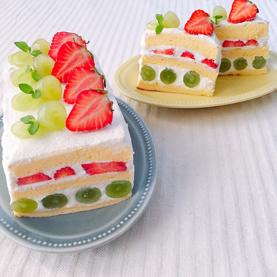 いちごとぶどうのショートケーキショートケーキ ケーキ デコレーションケーキ Hiroko Snapdish スナップディッシュ Id Y5prta