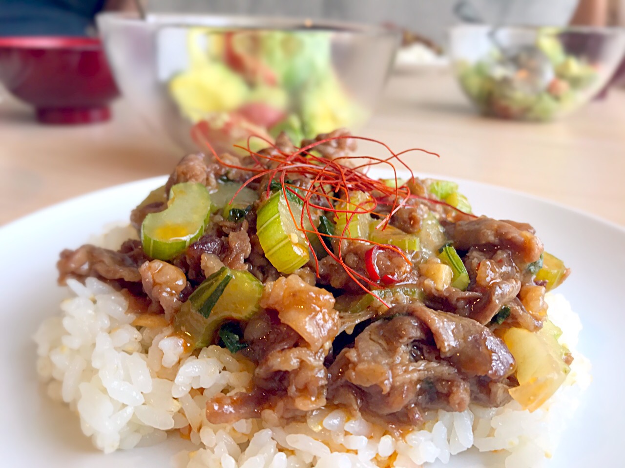 ニーナさんの料理 牛肉とセロリの甜麺醤炒め丼 編集部さんに写真を使っていただきました29 8 4 ありがとうございました Snapdishjp Snapdish スナップディッシュ Id Xzjtza