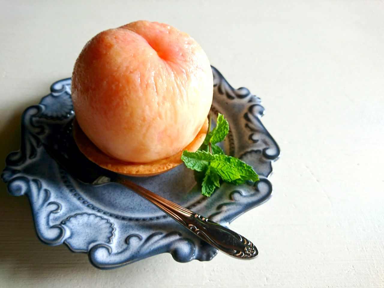丸ごと桃のタルト
 #タルト #おやつ #フルーツ #ケーキ