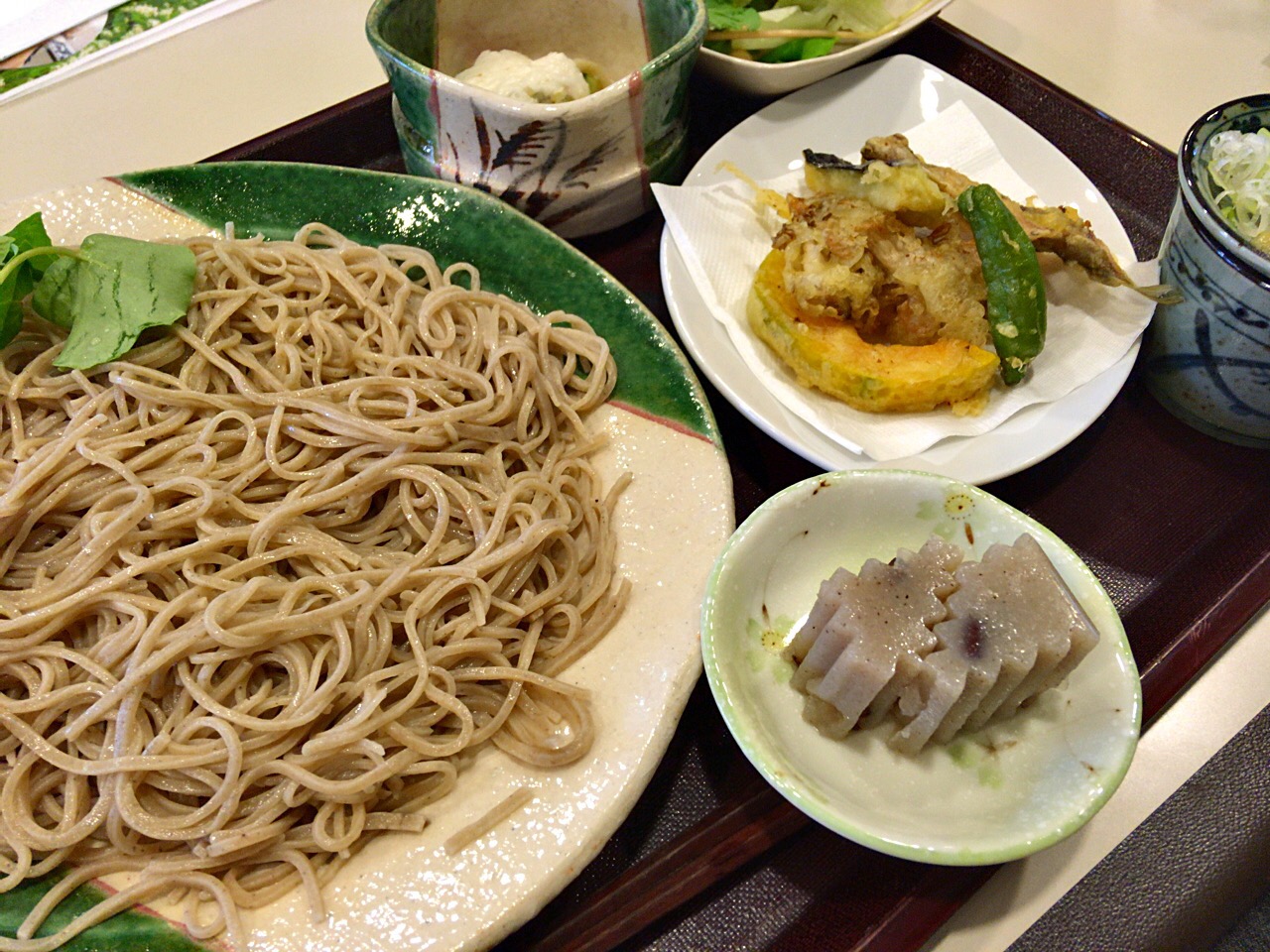 野澤屋膳 手打ち蕎麦 鮎と菜園野菜天ぷら ぷりぷりそばとろ そばの実サラダ そばの実入り羊羹 ダンディ 和田 Snapdish スナップディッシュ Id Mtngna