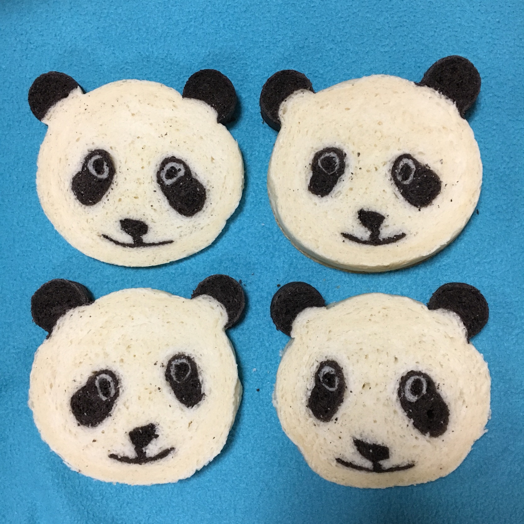 パンダのイラストパン パン焼き型 クマ で焼きました 手作りパン 食パン デコパン パン イラストパンパンダパンダパンクマ型 Izuyo Snapdish スナップディッシュ Id G1awva