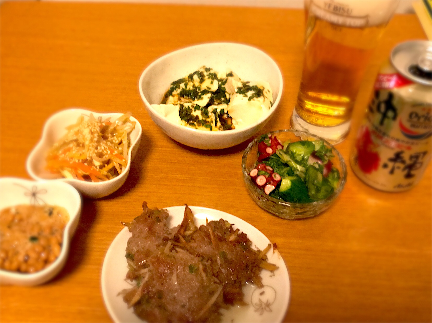 ごぼうつくね タコとセロリのエスニックサラダ パクチーだれ豆腐 もやしと揚げの煮浸し 納豆 丹精オリオンビール May Snapdish スナップディッシュ Id Kzw4za