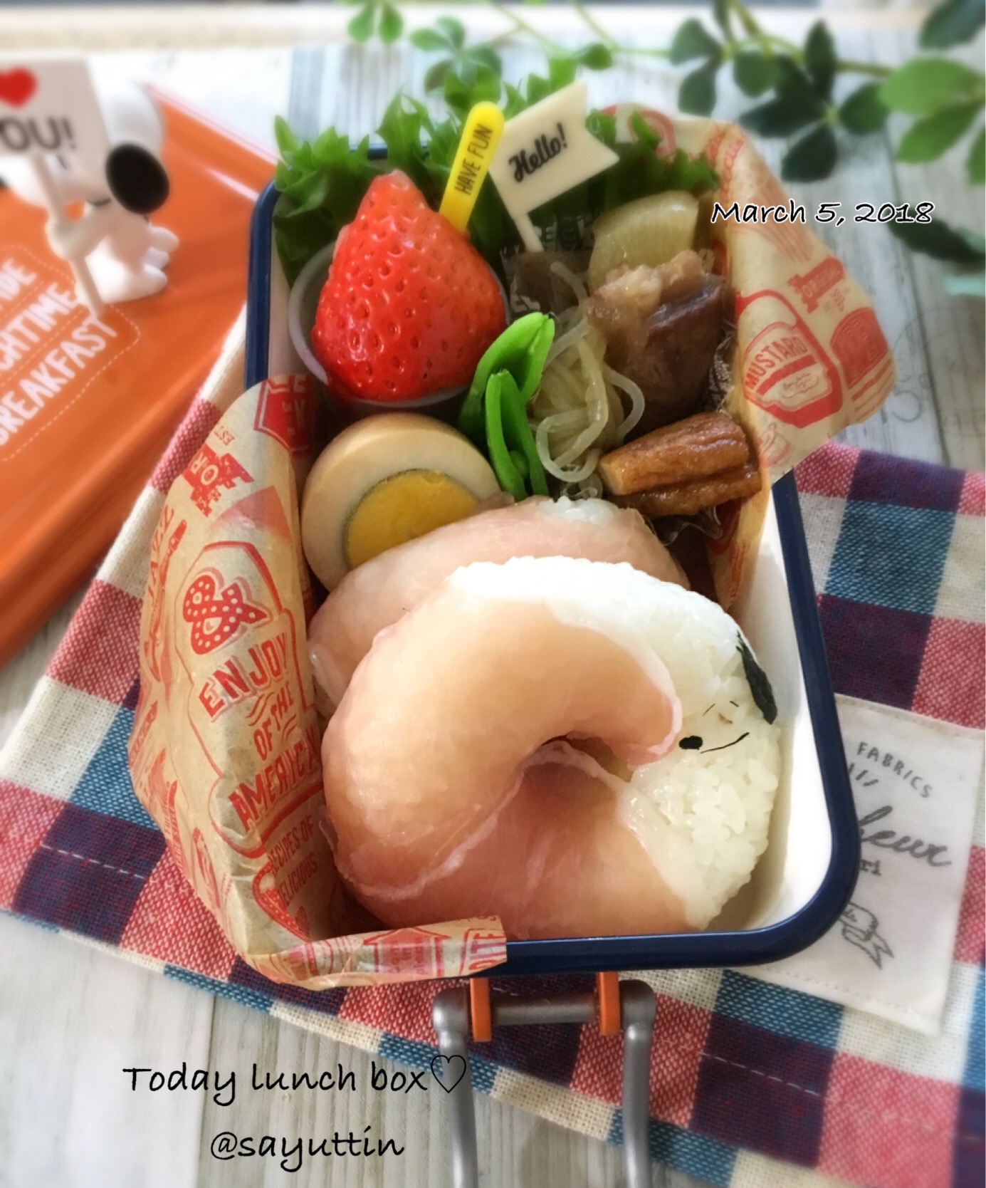 ドーナツおにぎりのおべんとう女子中学生弁当娘弁当キャラ弁 スヌーピーおにぎり弁当 Sayu Snapdish スナップディッシュ Id Zivvna