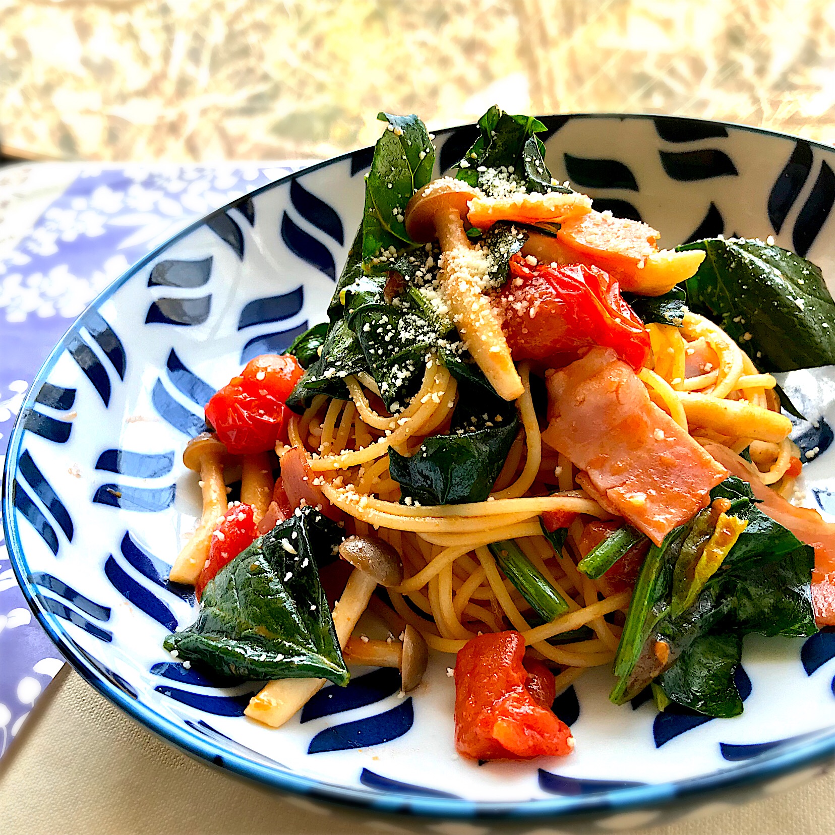 昼ごはん Yumi さんの簡単 レンジでtomatosauce で たっぷりほうれん草のトマトソースパスタ 砂雪 Snapdish スナップディッシュ Id 8xu0da