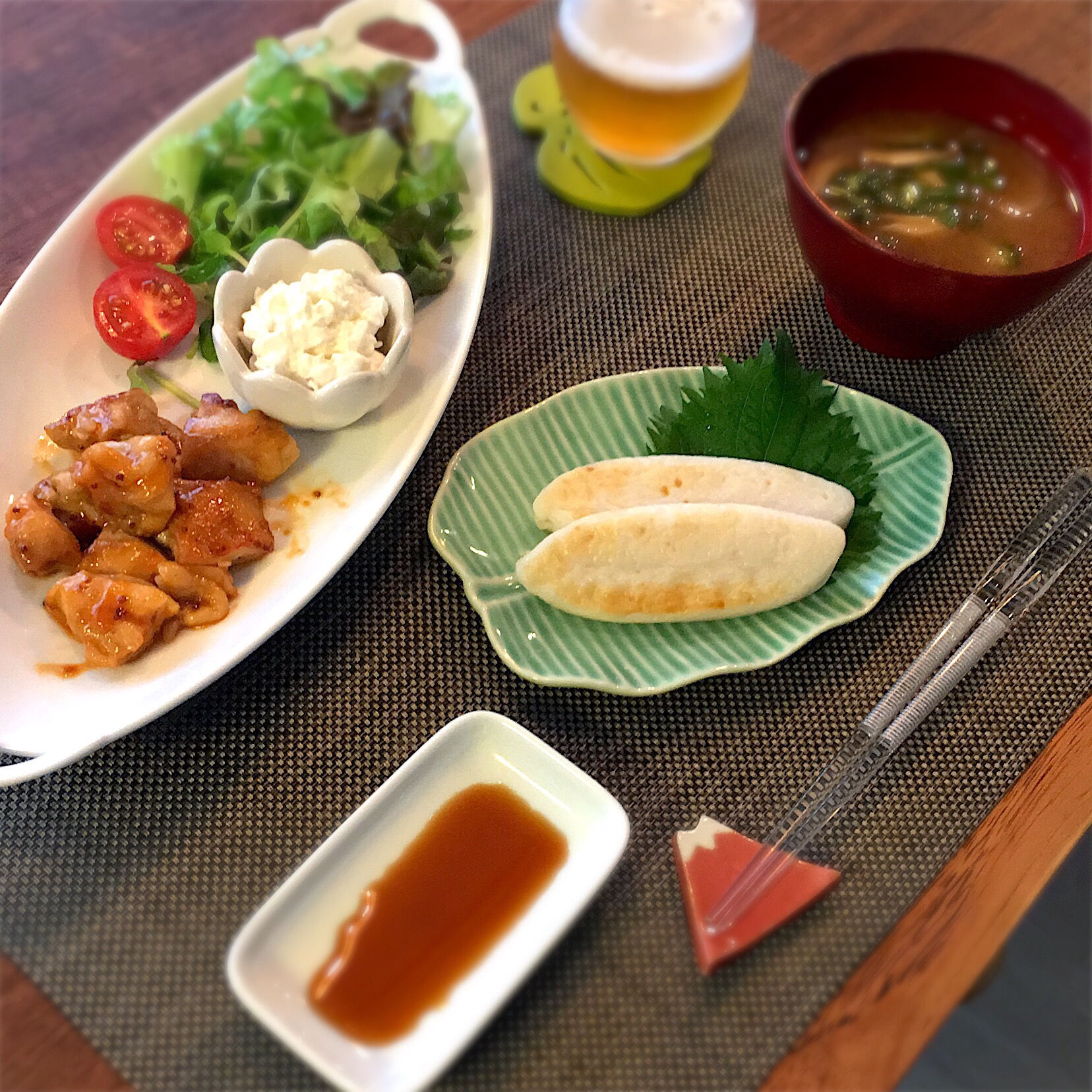 鶏もも肉のはちみつケチャップ 笹かま 味噌汁水切りヨーグルト 玉ねぎヨーグルト 𓇼 𓇼 Snapdish スナップディッシュ Id 4dl5fa