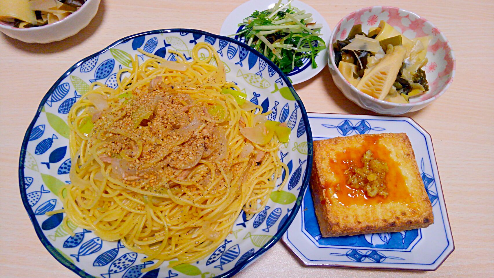 月日 ツナと玉ねぎのにんにく醤油パスタ 厚揚げ 若竹煮 水菜のサラダ いもこ Snapdish スナップディッシュ Id Pylc0a