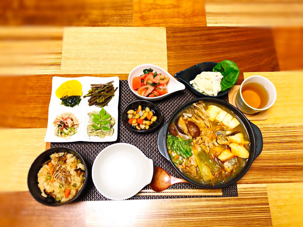 海鮮キムチチゲで夕飯♪ #夕食  #野菜たっぷり  #韓国料理  #鍋料理