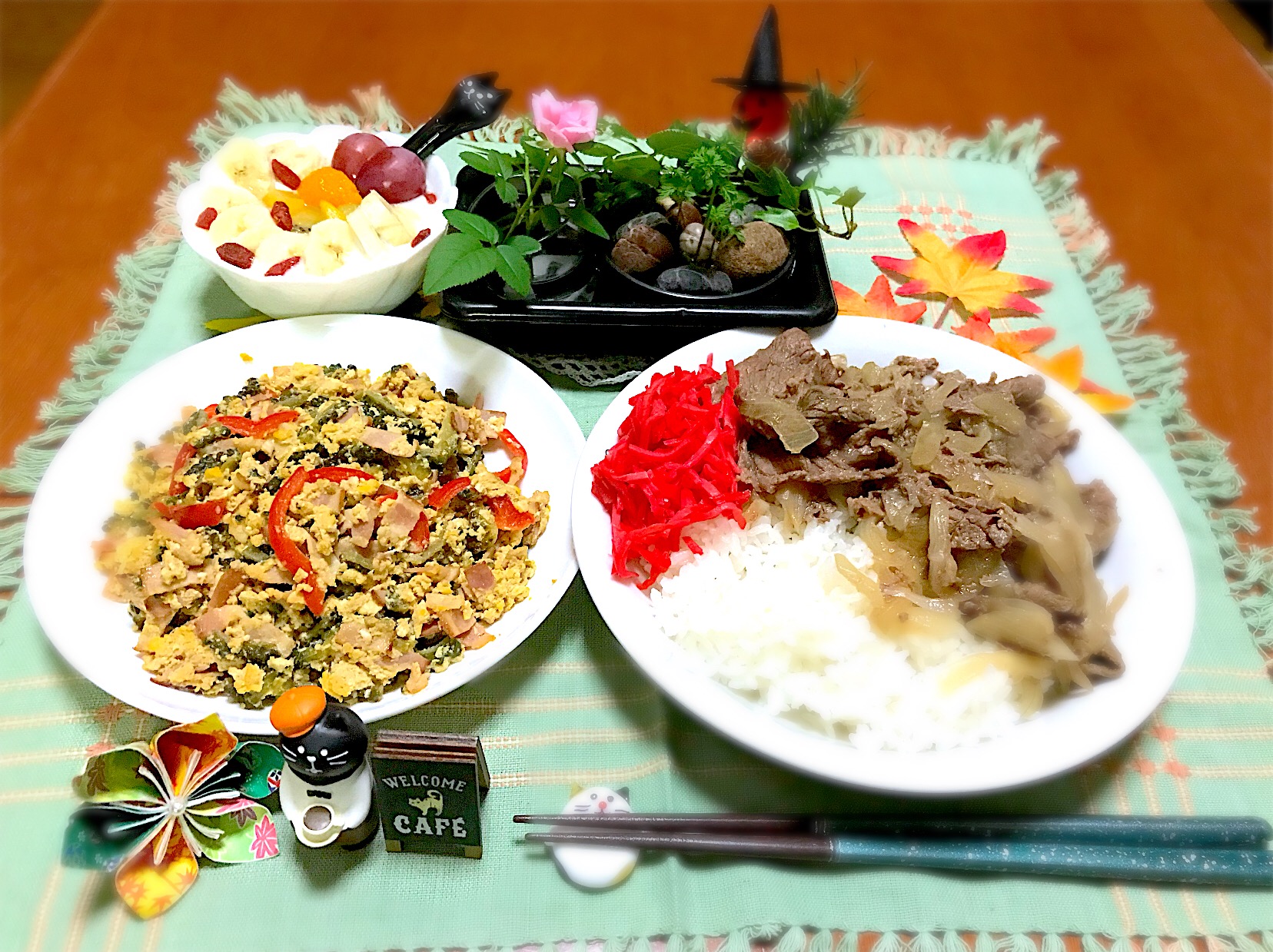 息子の夕飯🥢💦
ゴーヤチャンプル&牛丼ドーン❗️