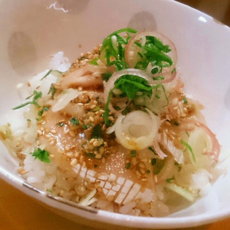 ヒラマサ腹身の胡麻醤油漬け 薬味もりもり丼 Mi Neneco Snapdish スナップディッシュ Id Uqclaaa