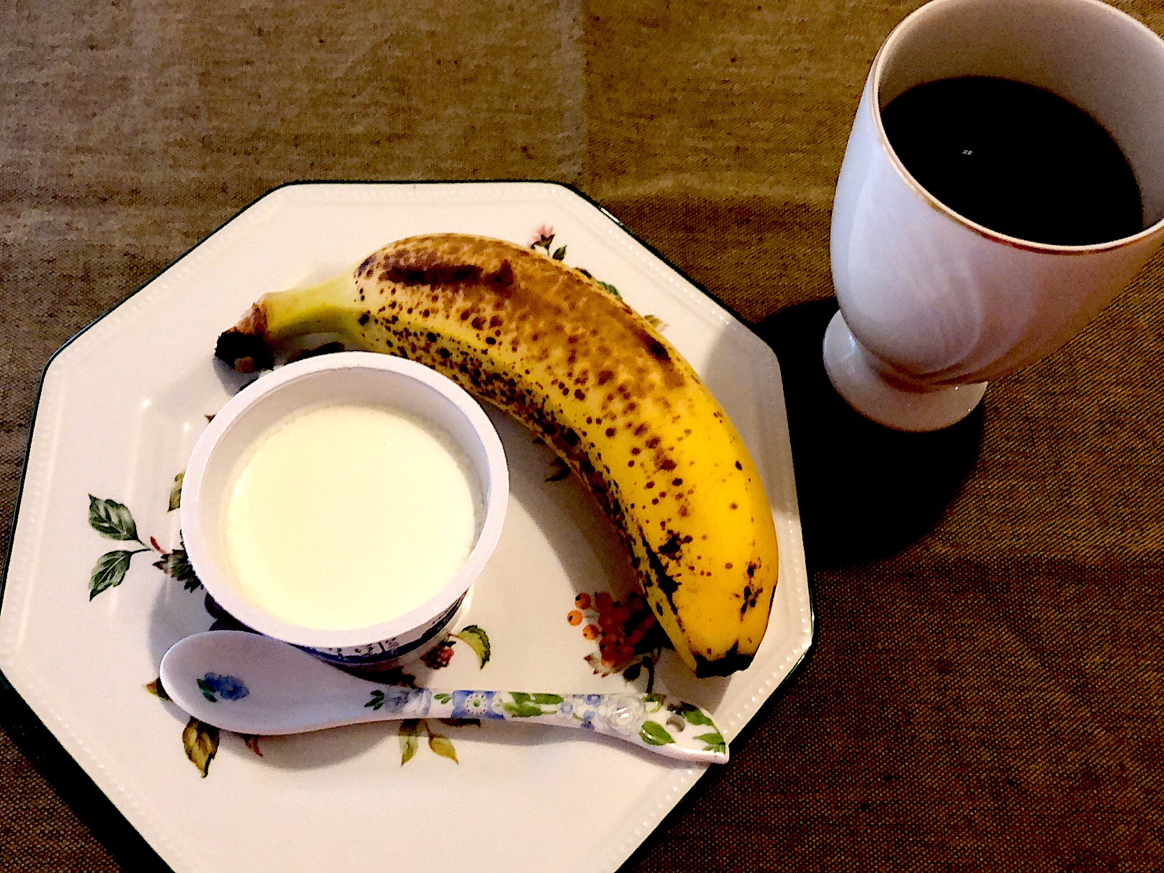 10 30朝食 朝ごはんバナナ ヨーグルト コーヒー おさんどん Snapdish スナップディッシュ Id Hkliua