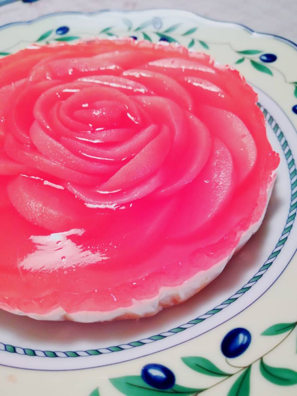 両親の結婚記念日 バースデー 桃缶の薔薇のレアチーズケーキ 由衣夏 Yuika Snapdish スナップディッシュ Id Cszyda