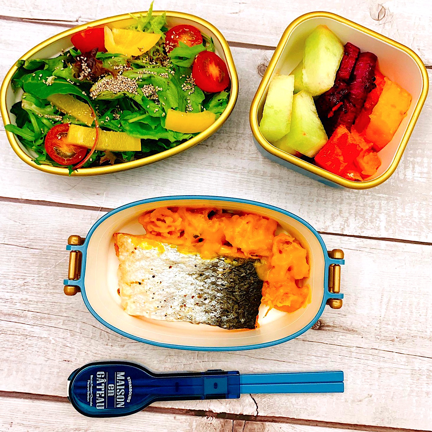 お弁当 サーモンとかぼちゃのオーブン焼き サラダ フルーツ キノコ Snapdish スナップディッシュ Id Ctmpca