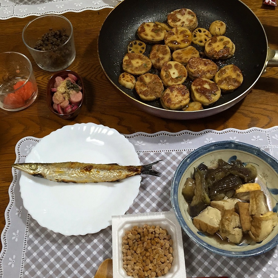 カマス塩焼き 茄子と厚揚げの煮物 蓮根挟み照焼き 日野菜漬け Yakinasu Snapdish スナップディッシュ Id Z8nxua