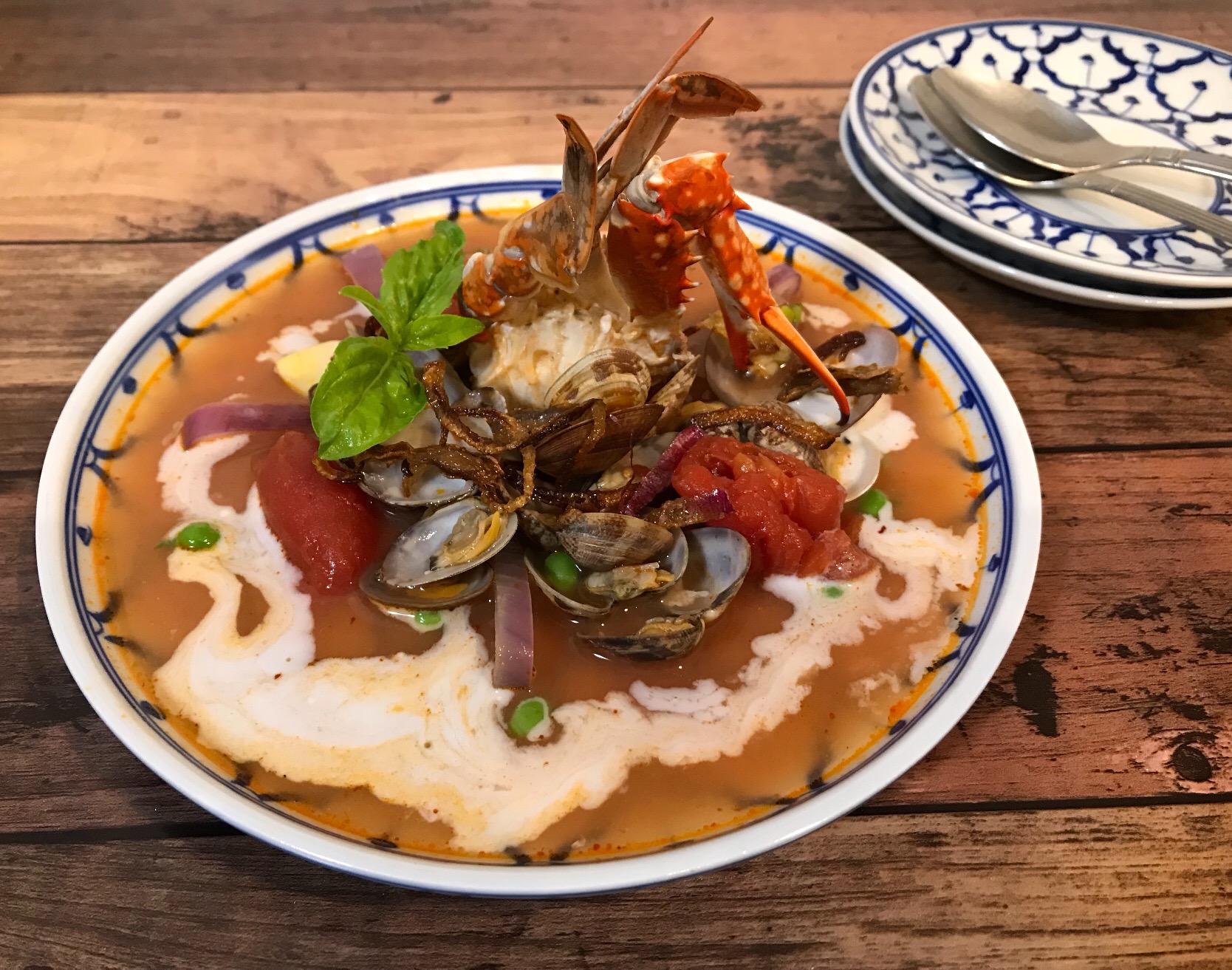 渡り蟹のトムヤムスープ