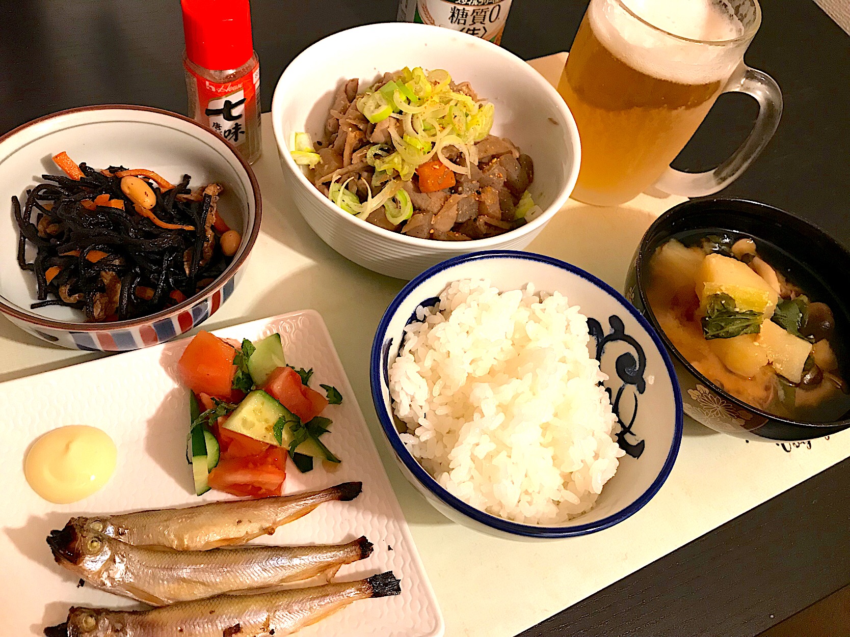 もつ煮込みししゃも ひじきの煮物夕飯夜ご飯 料理好きな人と繋がりたい和食 いちご Snapdish スナップディッシュ Id Kuykta