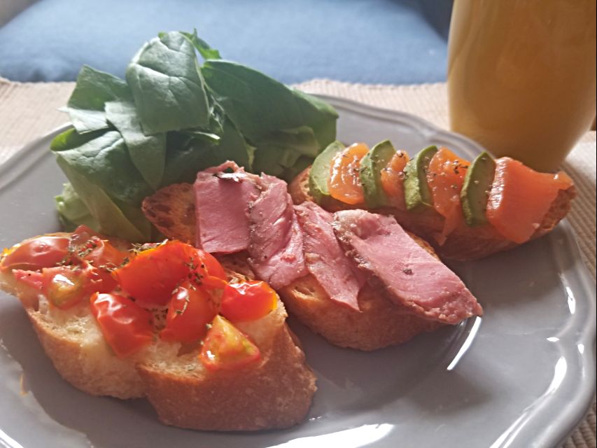 のせるだけブルスケッタトマトバジル ローストビーフ アボカドとサーモン しある Snapdish スナップディッシュ Id Enud1a