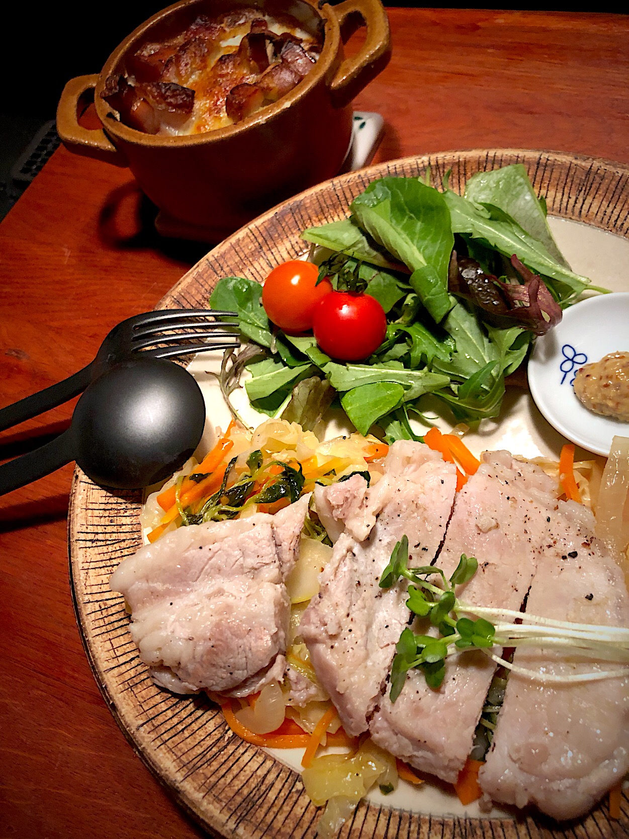りまこヒメェ〜🐐💨豚肉のブレゼ🐷✨と
#生クリームでカンタングラタン🐮を豆の乳ホイップ👴で🙌😋🎶✨