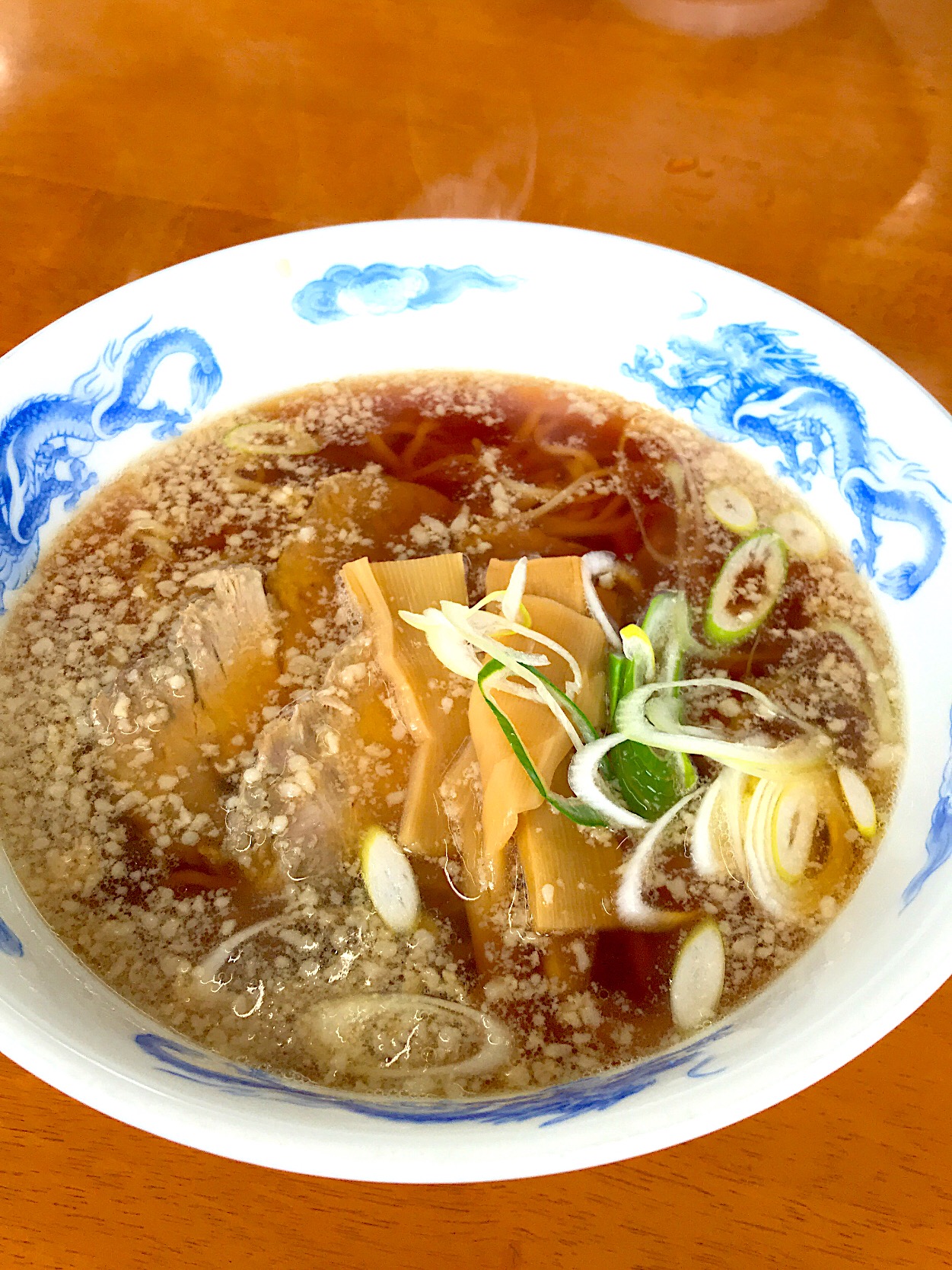 醤油家らーめん 黒醤油らーめん手打ち麺こってりらーめん 醤油らーめん 美味しい 901 Snapdish スナップディッシュ Id Iqwcsa